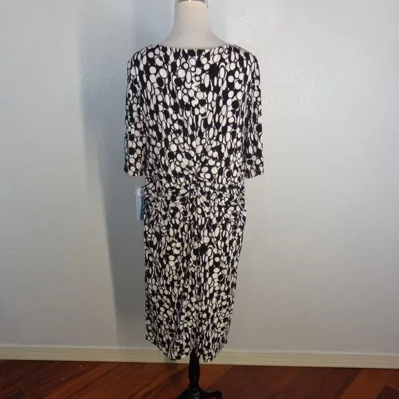LONDON TIMES WOMAN Black/White Ruched Side Stretch Half Sleeve Dress Sz 2x NWT - Picture 5 of 7
